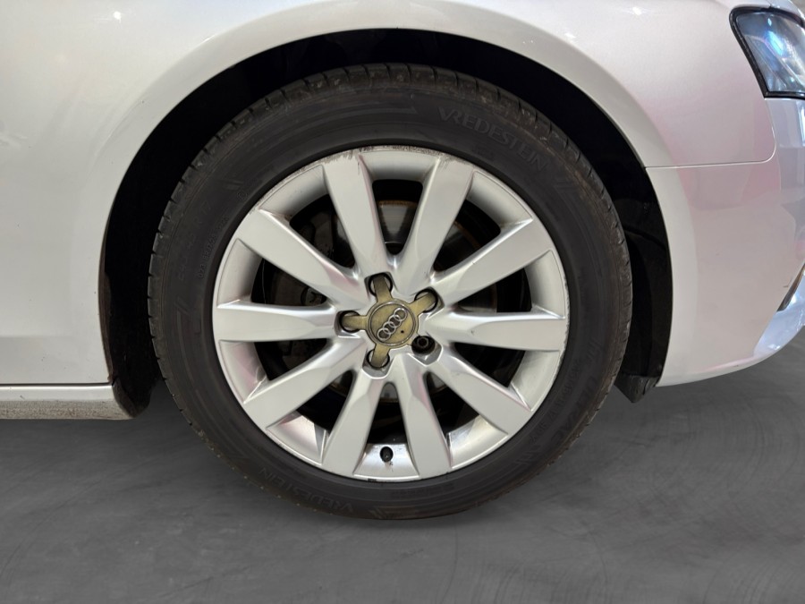 AUDI d'occasion A4 AVANT 2 TFSI 211 QUATTRO  S TRONIC AUTO de 2011