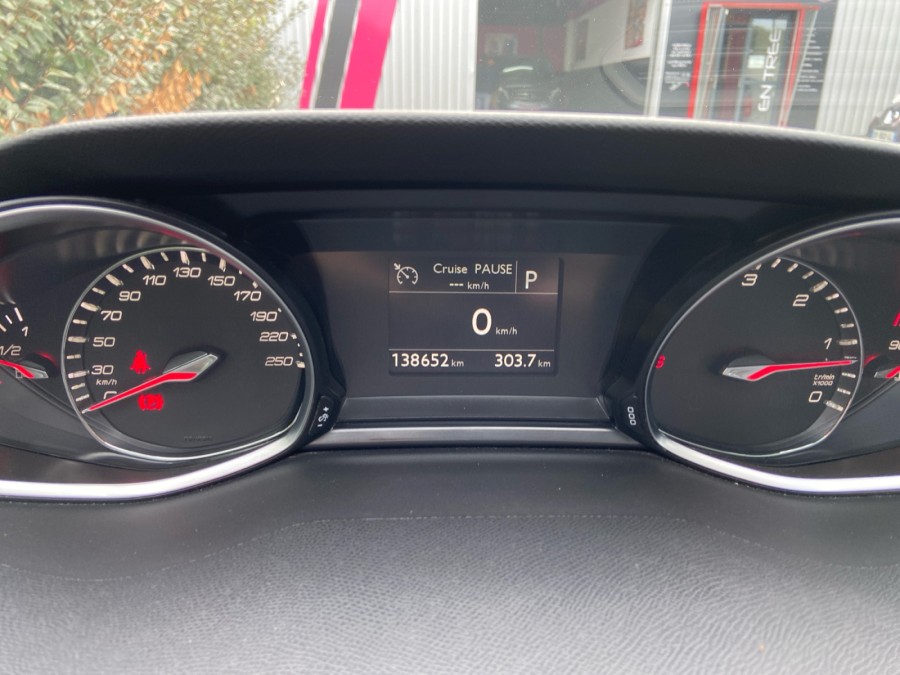 PEUGEOT d'occasion 308 II 2.0 BLUE HDI 150ch FELINE EAT6 de 2017