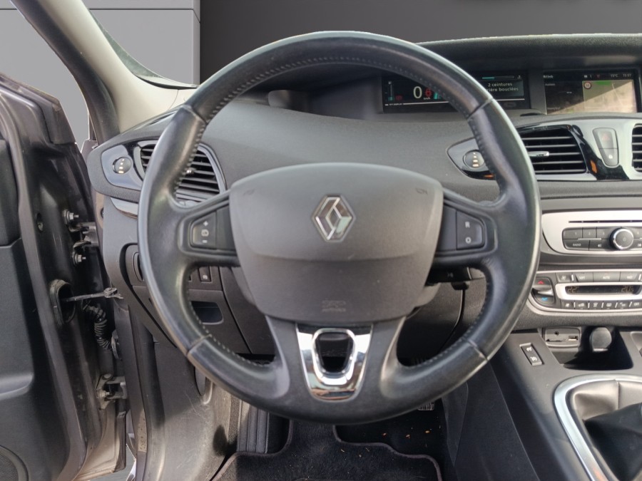 RENAULT d'occasion SCENIC 1.6 DCI 130 LOUNGE de 2014 Evreux (27)﻿