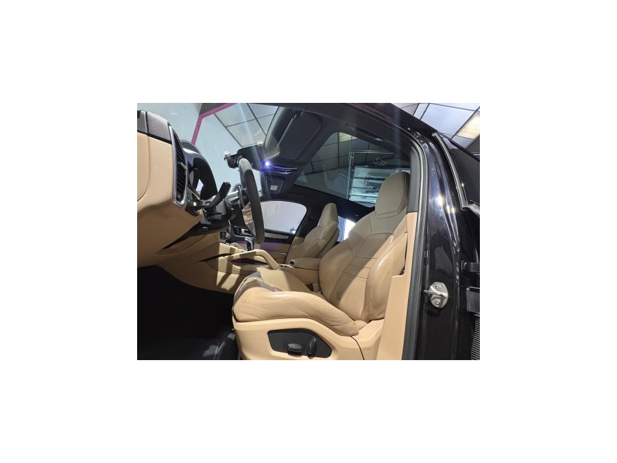 PORSCHE d'occasion CAYENNE 3.0 V6 E-HYBRID COUPE PLATINIUM EDITION de