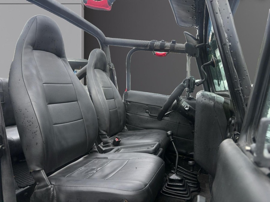 JEEP d'occasion WRANGLER Wrangler YJ 2.5i 103 ch 4×4 de 1990 St