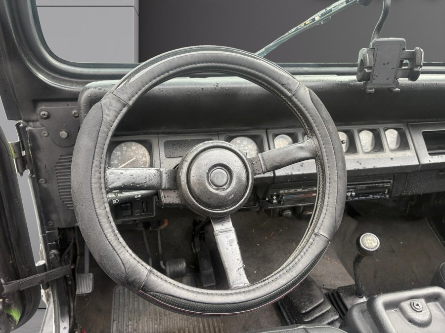 JEEP d'occasion WRANGLER Wrangler YJ 2.5i 103 ch 4×4 de 1990 St