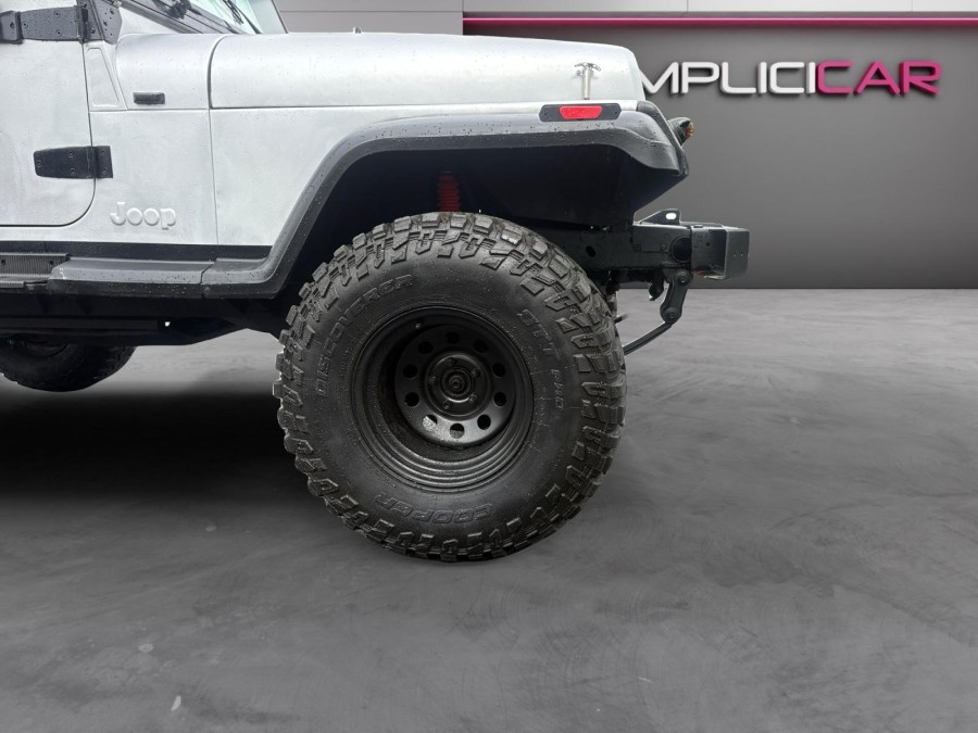 JEEP d'occasion WRANGLER Wrangler YJ 2.5i 103 ch 4×4 de 1990 St
