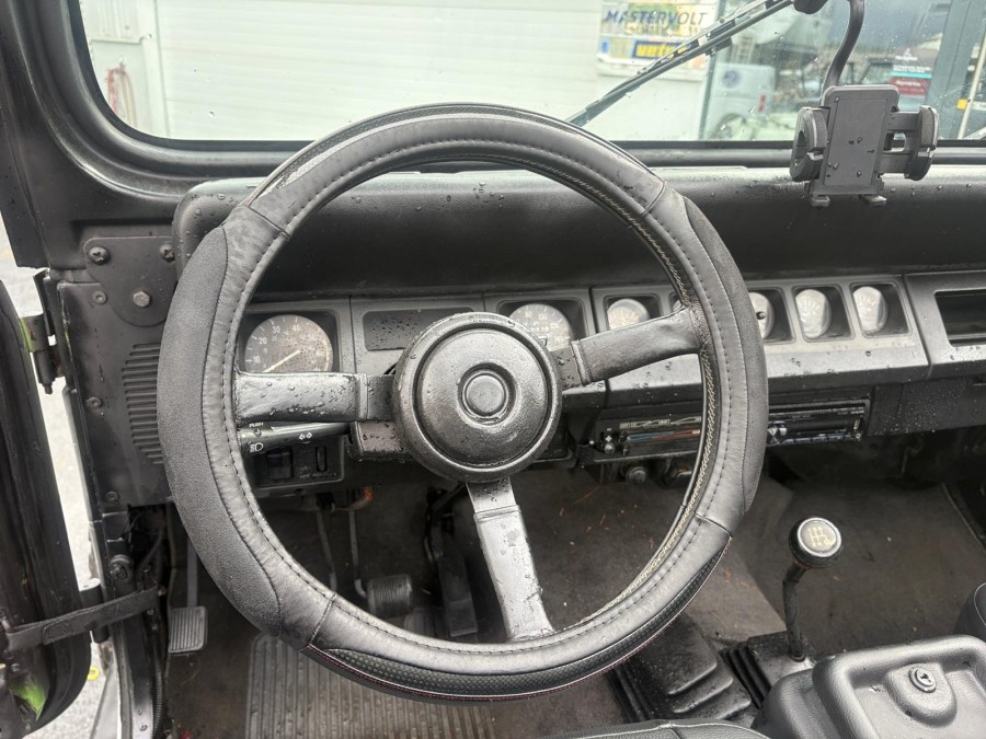 JEEP d'occasion WRANGLER Wrangler YJ 2.5i 103 ch 4×4 de 1990 St