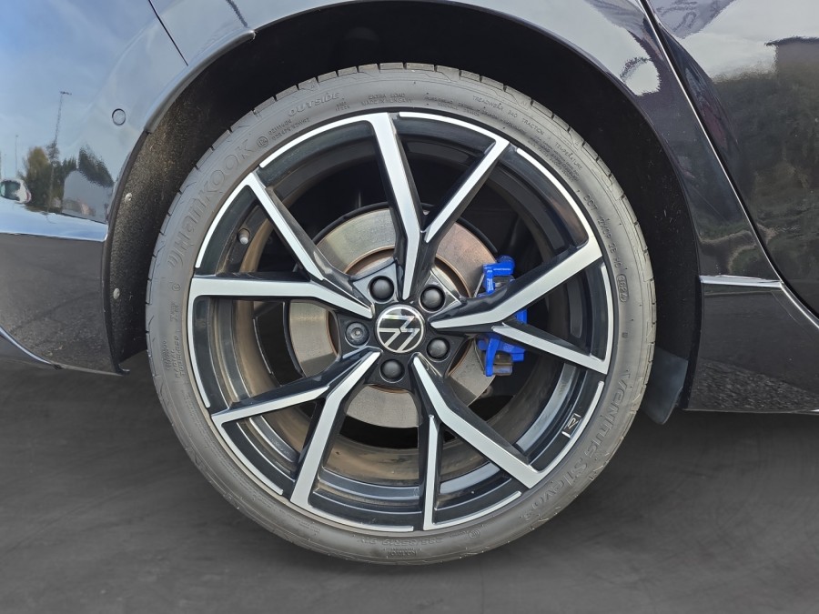 VOLKSWAGEN d'occasion GOLF VIII 2 TSI 320 R DSG AUTO de 2022 Beauvais