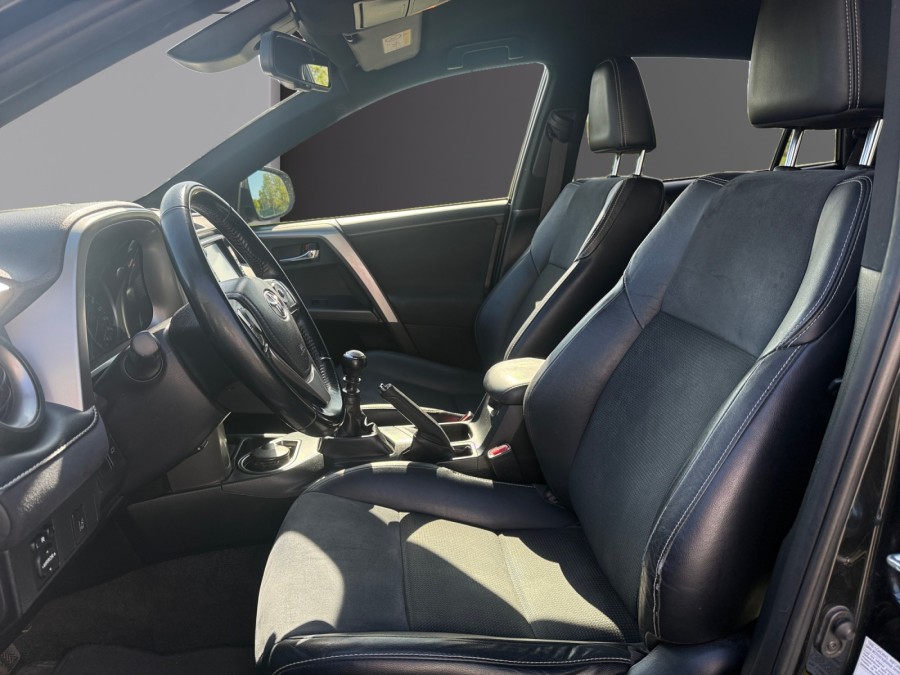 TOYOTA d'occasion RAV4 143 D-4D 2WD LOUNGE de 2017 Saint Omer (62)﻿