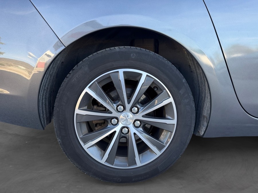 PEUGEOT d'occasion 308 1.2 PureTech 130ch Allure S&S de 2017