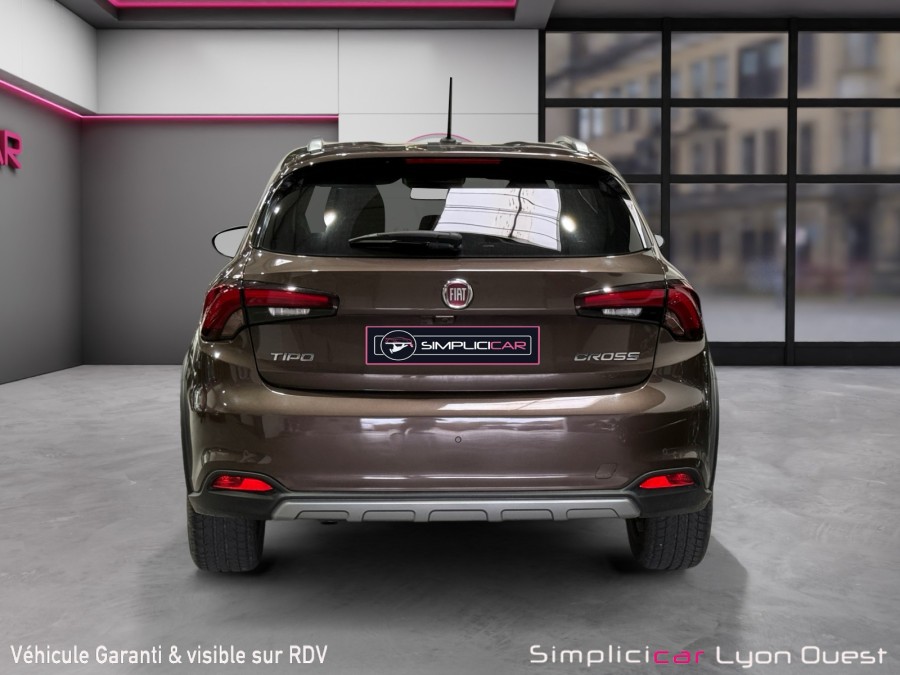 FIAT d'occasion TIPO CROSS 1.0 FIREFLY TURBO 100 PLUS de 2021 Lyon