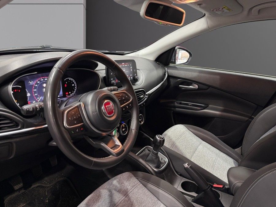 FIAT d'occasion TIPO CROSS 1.0 FIREFLY TURBO 100 PLUS de 2021 Lyon