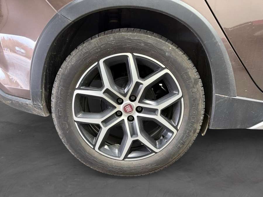 FIAT d'occasion TIPO CROSS 1.0 FIREFLY TURBO 100 PLUS de 2021 Lyon