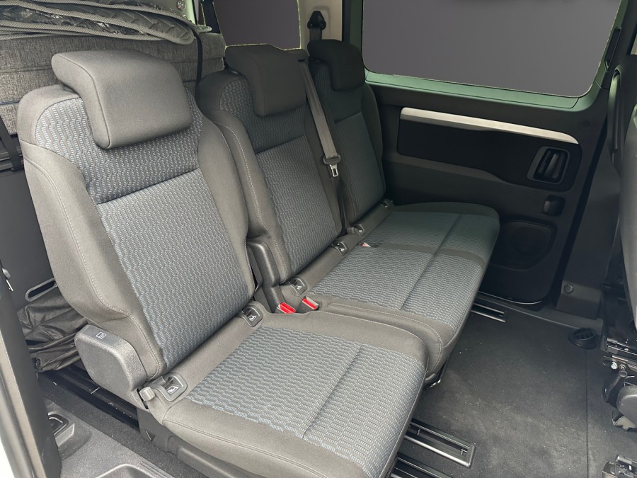 PEUGEOT d'occasion EXPERT TRAVELLER L3 2.0 D 140 BUSINESS BA de 2024