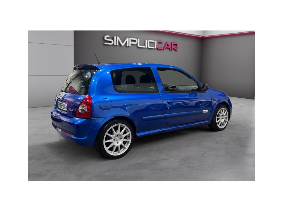 RENAULT d'occasion CLIO RS 2.0 16V RAGNOTTI de 2002 Lyon Ouest (69)﻿