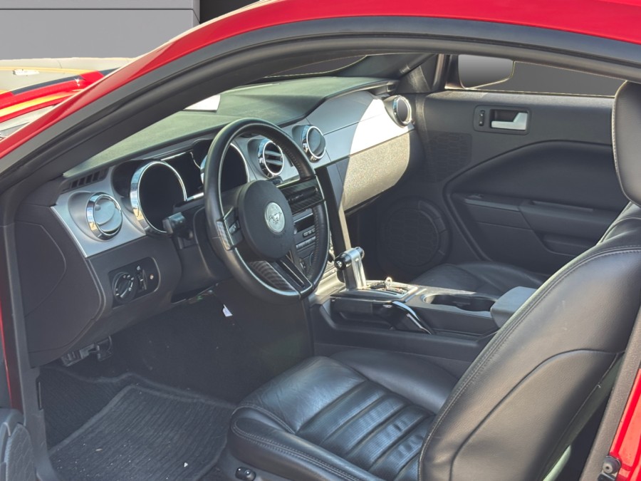 FORD d'occasion MUSTANG 4.6 V8 GT AUTO IMPORTE de 2006 Orleans (45)﻿