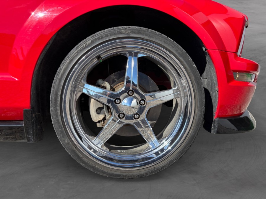 FORD d'occasion MUSTANG 4.6 V8 GT AUTO IMPORTE de 2006 Orleans (45)﻿