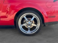 FORD d'occasion MUSTANG 4.6 V8 GT AUTO IMPORTE de 2006 Orleans (45)﻿