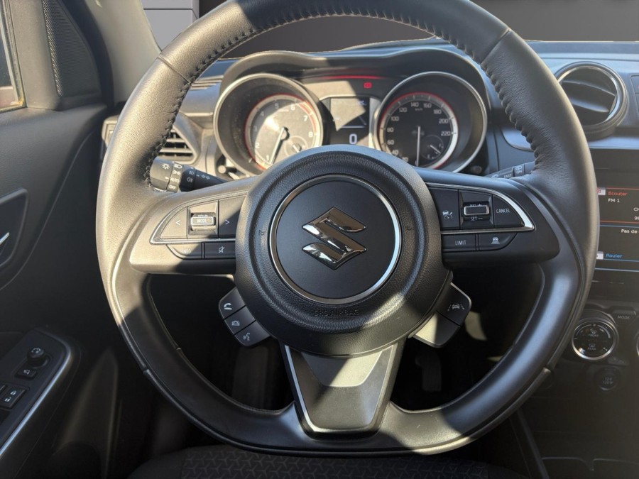 SUZUKI d'occasion SWIFT 1.2 DUALJET HYBRID PRIVILEGE de 2023 Lyon St