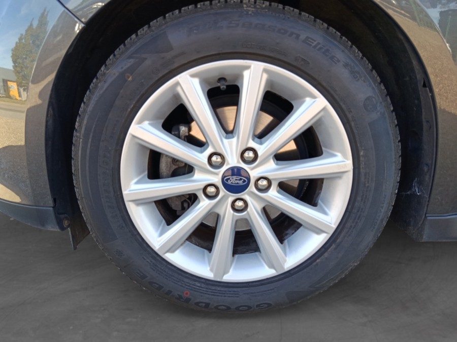 FORD d'occasion C-MAX 1.0 ECOBOOST 125 titanium de 2018 Evreux (27)﻿