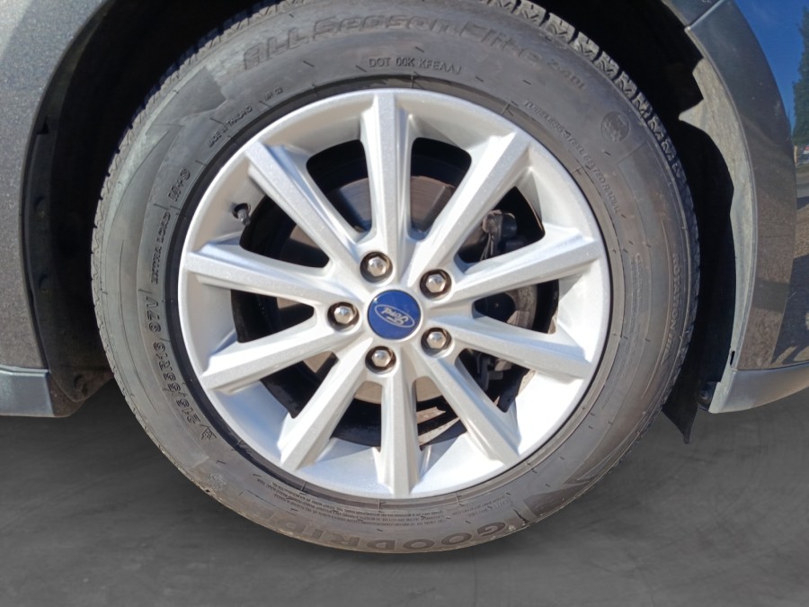 FORD d'occasion C-MAX 1.0 ECOBOOST 125 titanium de 2018 Evreux (27)﻿