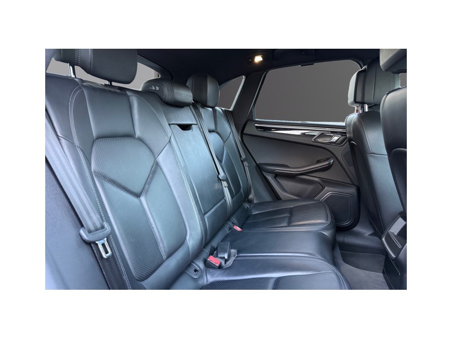 PORSCHE d'occasion MACAN 3 V6 D 258 S PDK AUTO de 2014 La Ciotat (13)﻿