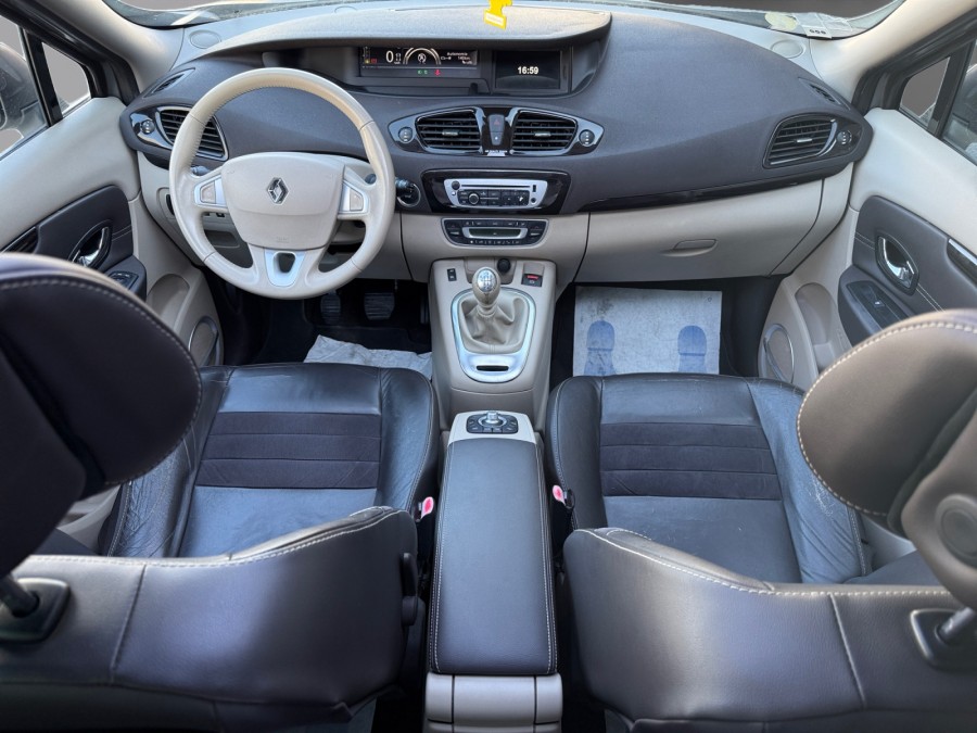 RENAULT d'occasion SCENIC 1.6 dCi 130ch energy Initiale eco² 7 places