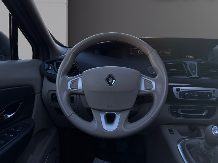 RENAULT d'occasion SCENIC 1.6 dCi 130ch energy Initiale eco² 7 places