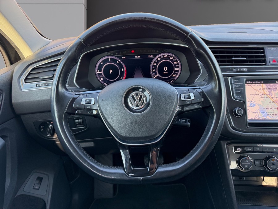 VOLKSWAGEN d'occasion TIGUAN II 2 TDI 150 Confortline DSG de 2017