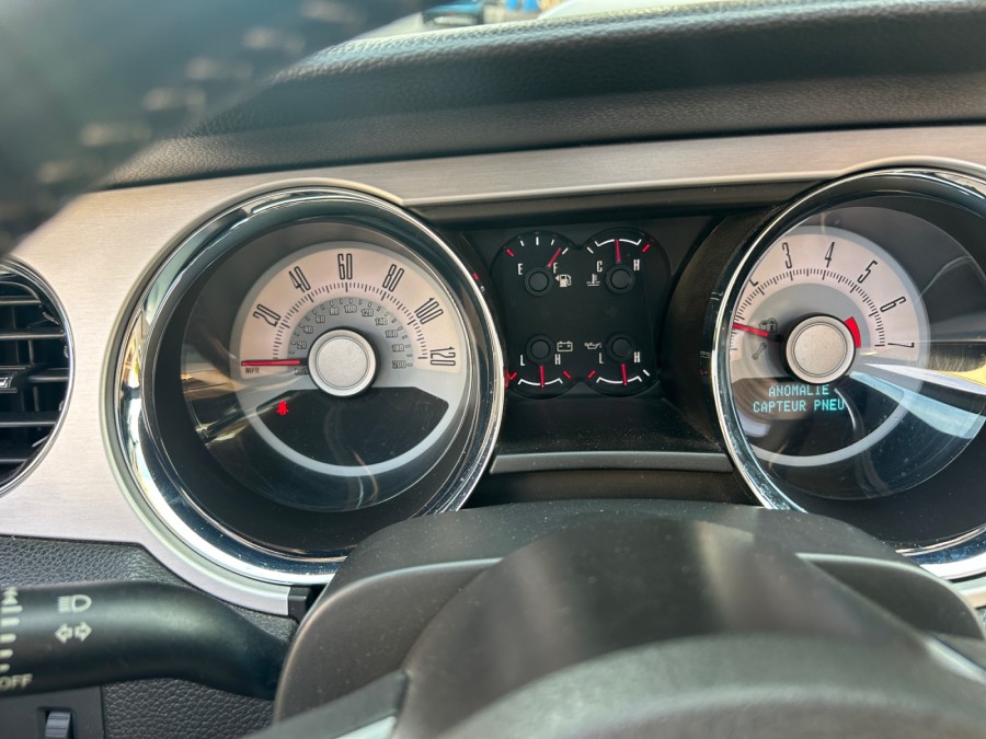 FORD d'occasion MUSTANG 2.3 ECOBOOST CONVERTIBLE de 2010 Cannes (06)﻿