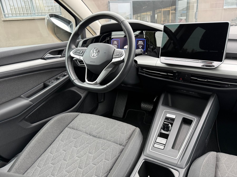 VOLKSWAGEN d'occasion GOLF 2.0 TDI 150 LIFE PLUS EDITION DSG de 2024