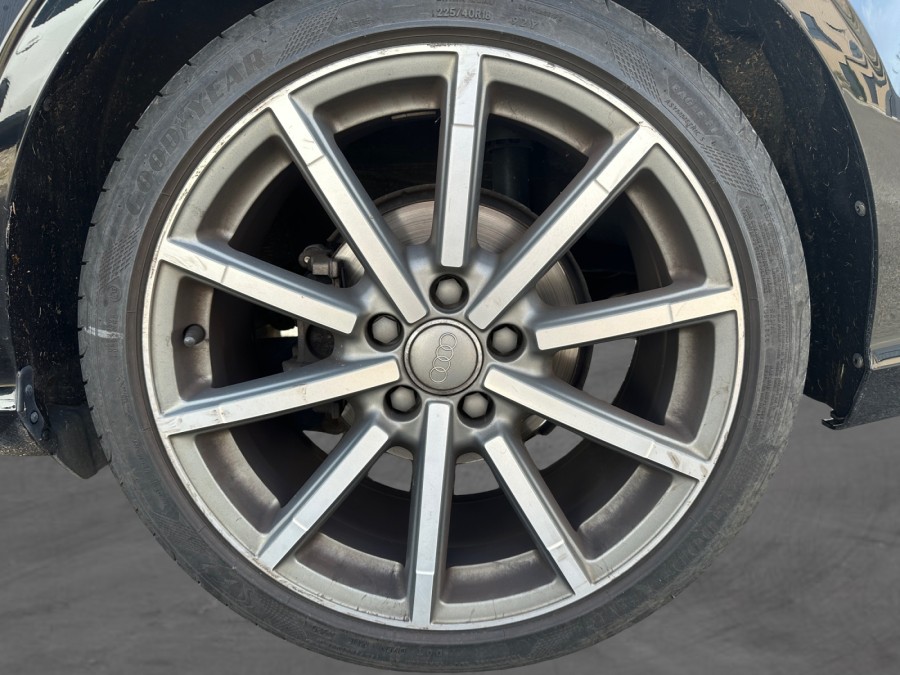 AUDI d'occasion A3 AUDI A3 Berline 35 TFSI 150ch Design luxe de 2017
