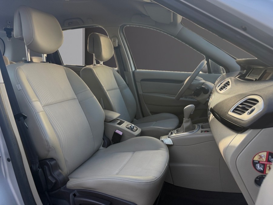 RENAULT d'occasion SCENIC 2.0 dCi 150ch FAP Privilège BVA Euro5 de