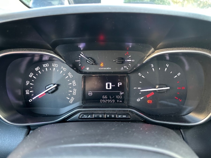 CITROEN d'occasion C3 AIRCROSS 1.6 BLUE HDI 120 SHINE de 2021 Salon