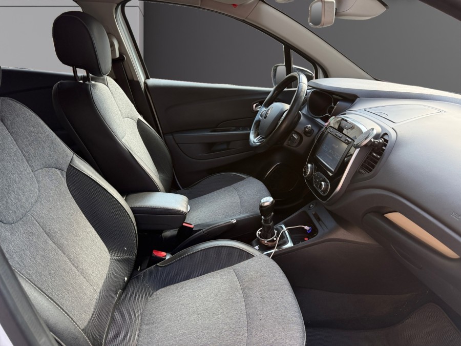 RENAULT d'occasion CAPTUR 1.2 TCe 120ch energy Intens de 2018 Cannes