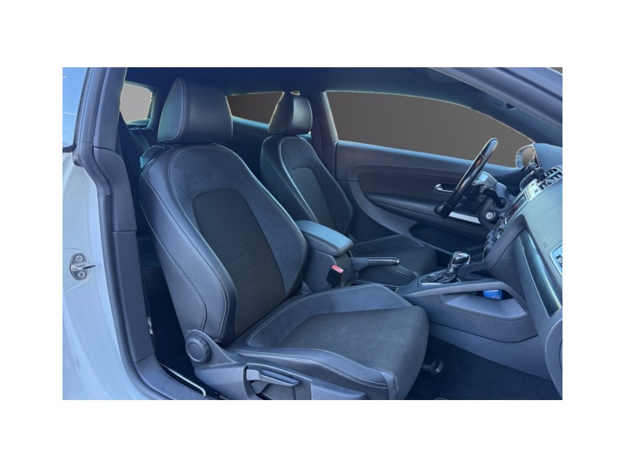 VOLKSWAGEN d'occasion SCIROCCO 2 TDI 150 DSG AUTO de 2016 La Ciotat