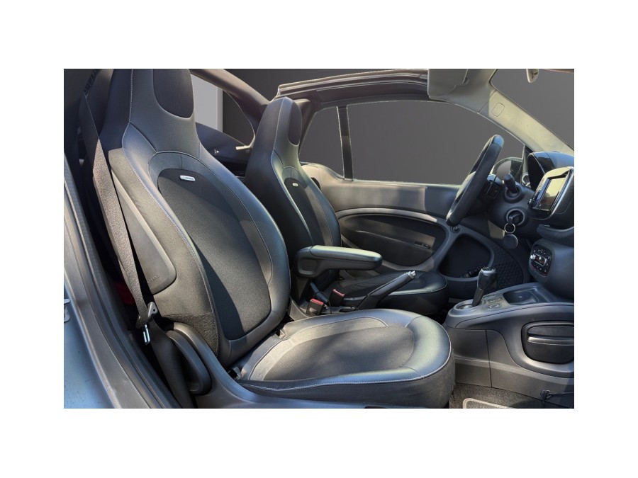 SMART d'occasion FORTWO BRABUS 80 KW CABRIO AUTO de 2016 La Ciotat