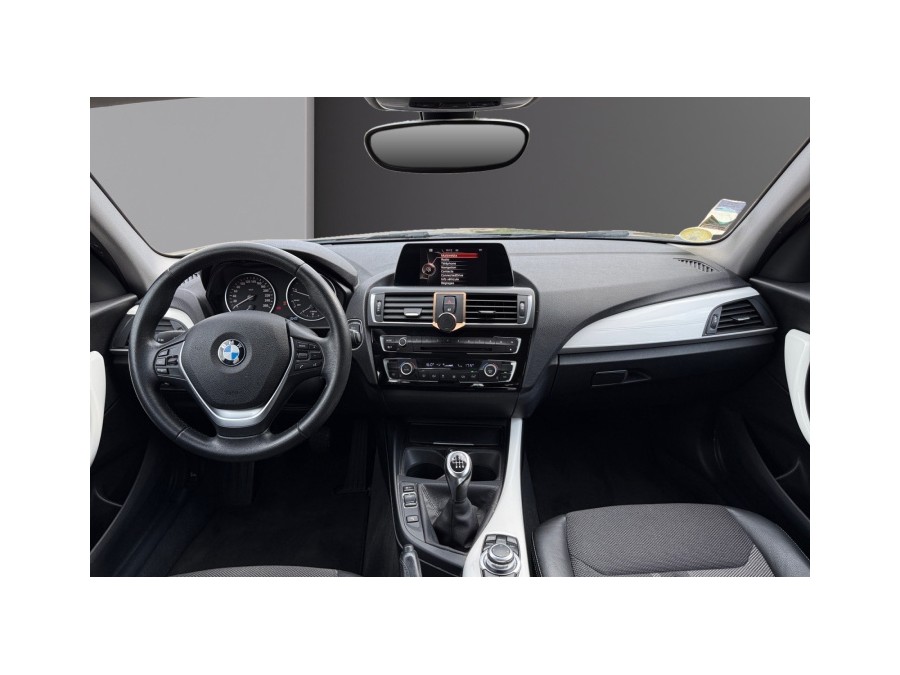 BMW d'occasion SERIE 118D URBAN CHIC de 2016 La Ciotat (13)﻿