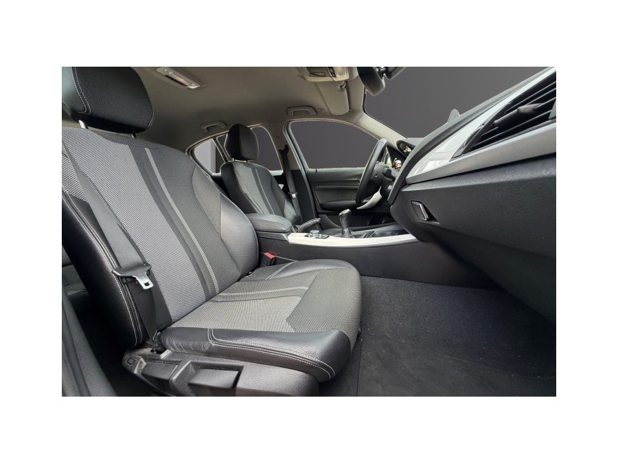 BMW d'occasion SERIE 118D URBAN CHIC de 2016 La Ciotat (13)﻿