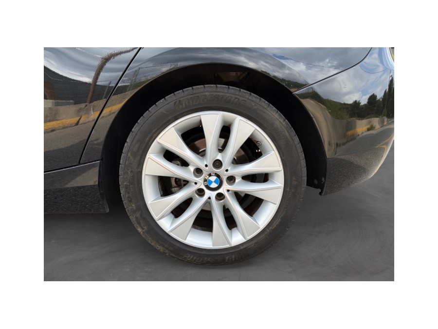 BMW d'occasion SERIE 118D URBAN CHIC de 2016 La Ciotat (13)﻿