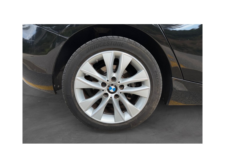 BMW d'occasion SERIE 118D URBAN CHIC de 2016 La Ciotat (13)﻿