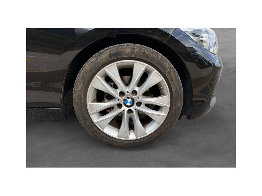 BMW d'occasion SERIE 118D URBAN CHIC de 2016 La Ciotat (13)﻿