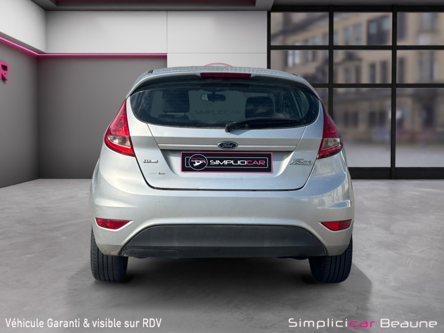 FORD d'occasion FIESTA 1.4 TDCI 68 AMBIENTE de 2009 Beaune (21)﻿