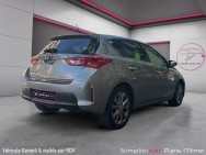 TOYOTA d'occasion AURIS HSD 136h Dynamic 15 5p de 2014 Paris 17 (75)﻿