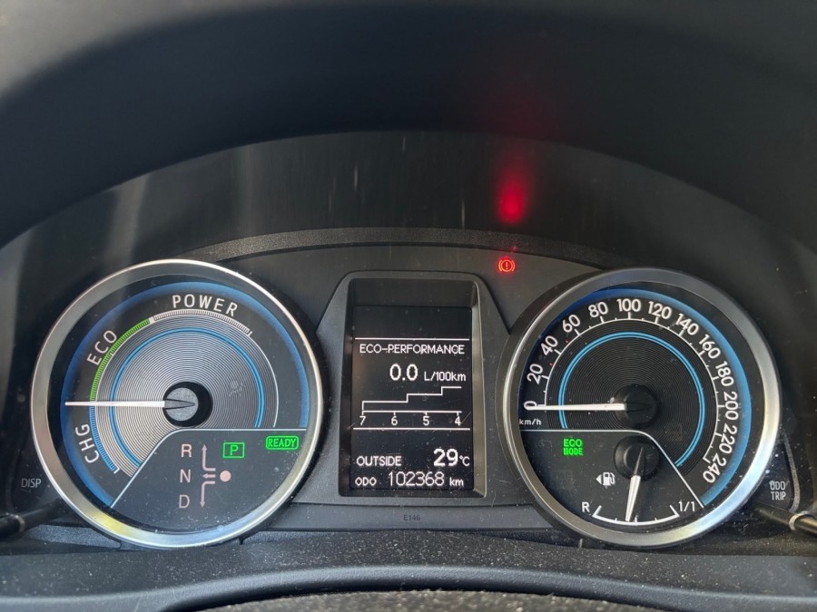 TOYOTA d'occasion AURIS HSD 136h Dynamic 15 5p de 2014 Paris 17 (75)﻿