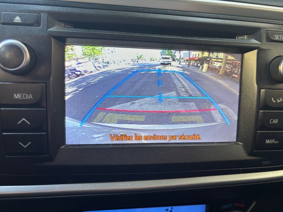 TOYOTA d'occasion AURIS HSD 136h Dynamic 15 5p de 2014 Paris 17 (75)﻿