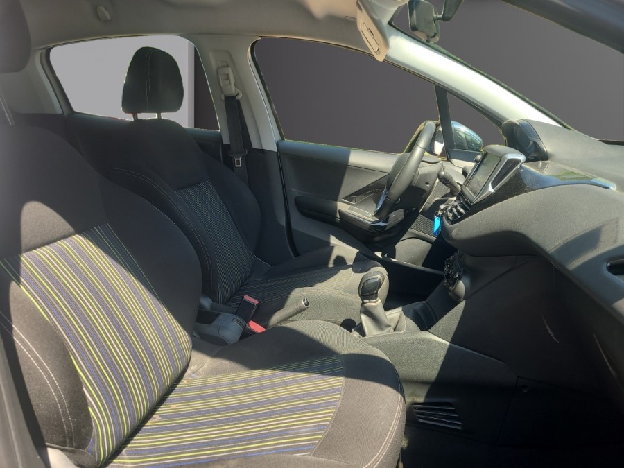 PEUGEOT d'occasion 208 1.2 PURE TECH 82 STYLE de 2015 Nord Isère (38)﻿