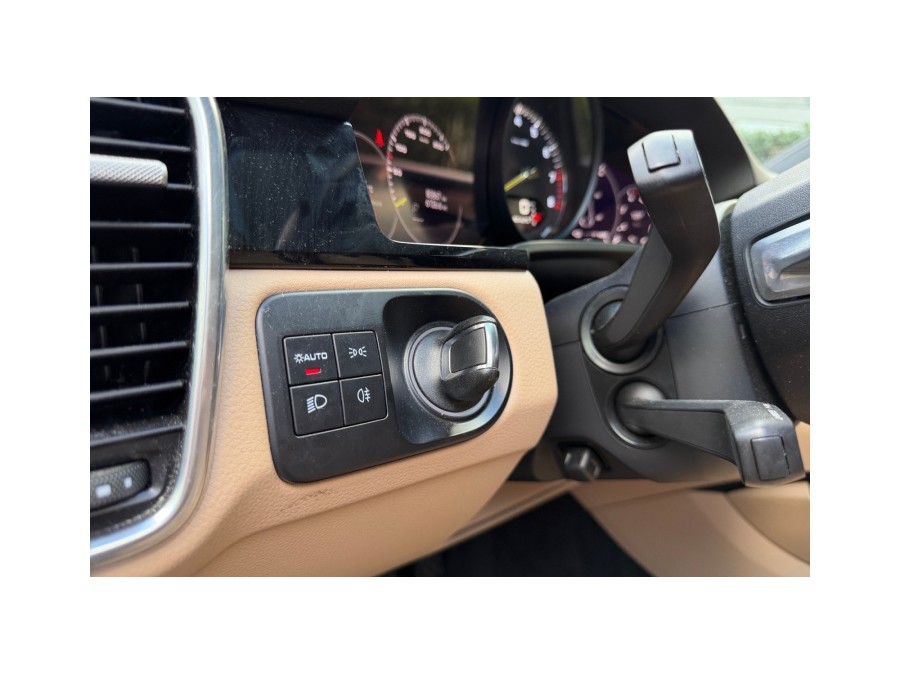 PORSCHE d'occasion CAYENNE COUPE 3 V6 462 E-HYBRID AUTO de 2022 Paris