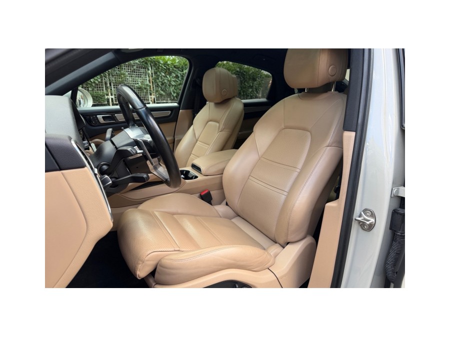 PORSCHE d'occasion CAYENNE COUPE 3 V6 462 E-HYBRID AUTO de 2022 Paris