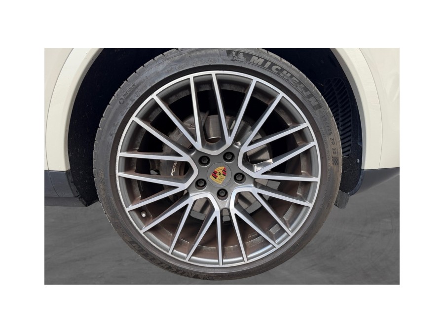 PORSCHE d'occasion CAYENNE COUPE 3 V6 462 E-HYBRID AUTO de 2022 Paris