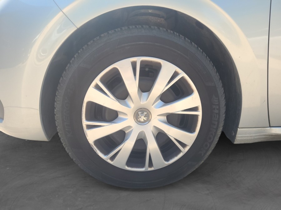 PEUGEOT d'occasion 208 1.2 PURE TECH 82 STYLE de 2015 Nord Isère (38)﻿