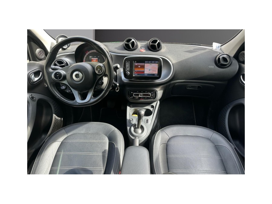 SMART d'occasion FORFOUR Prime 66 KW AUTO de 2017 Paris 17 (75)﻿