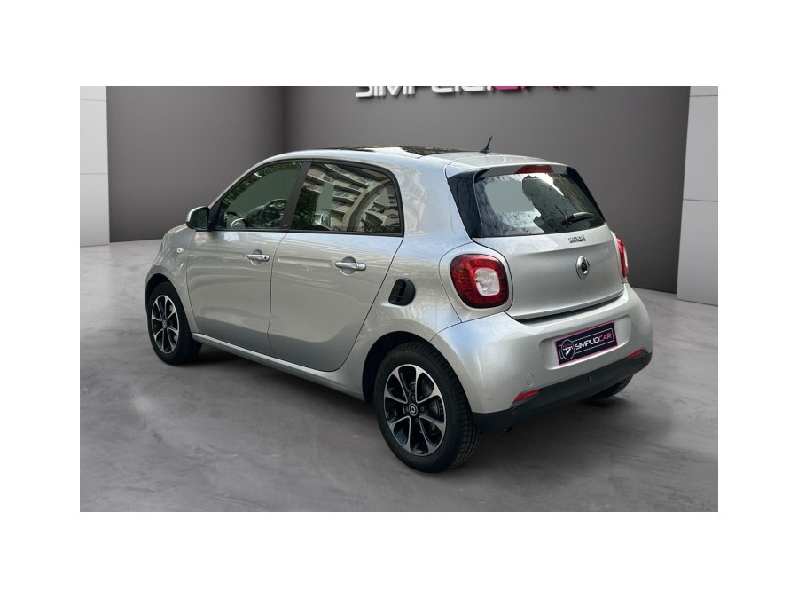 SMART d'occasion FORFOUR Prime 66 KW AUTO de 2017 Paris 17 (75)﻿